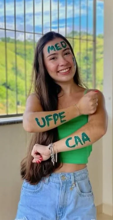 Estudante aprovada em Medicina